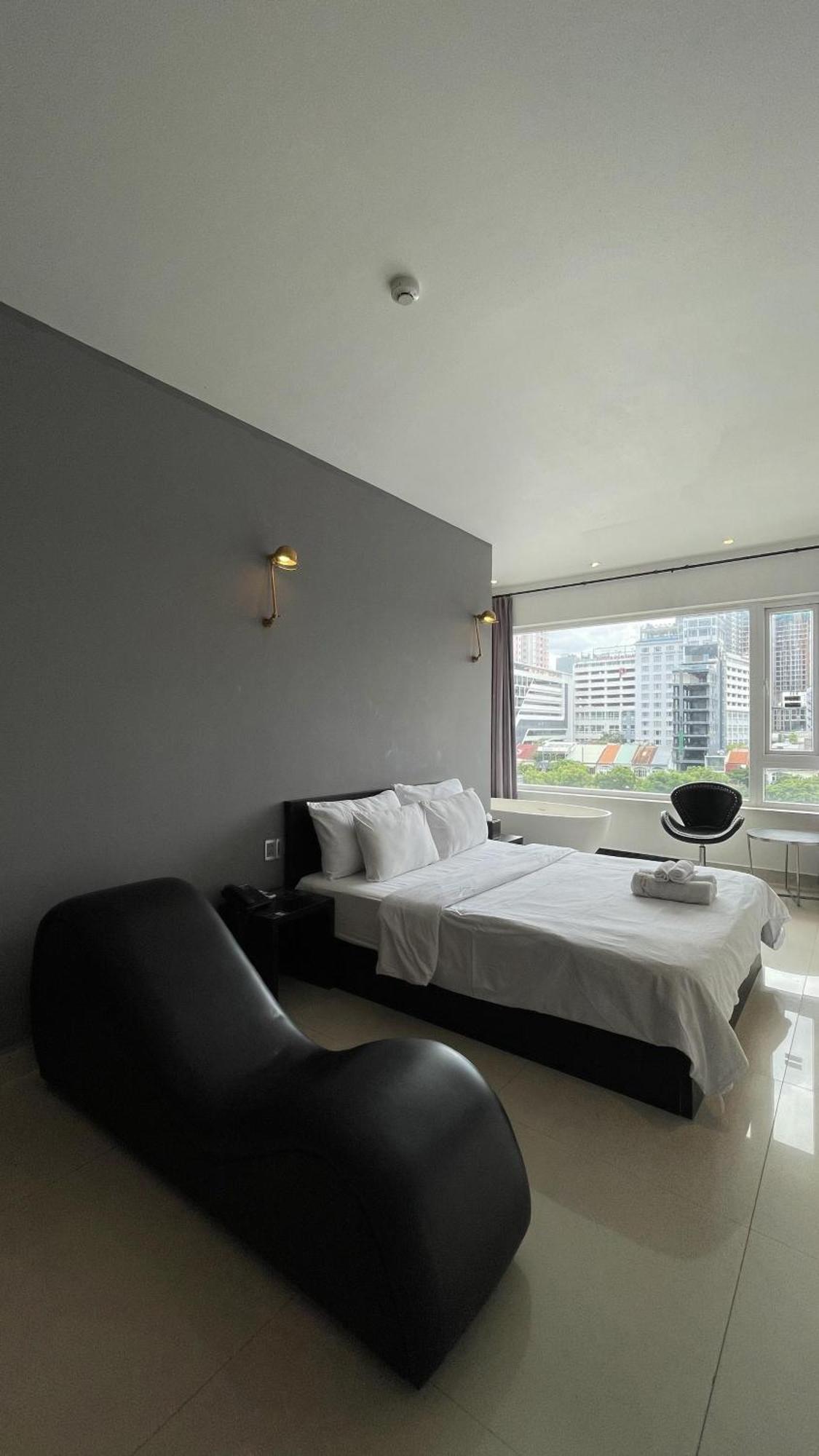 A In Hotel Riverside Ho Chi Minh City Exterior photo