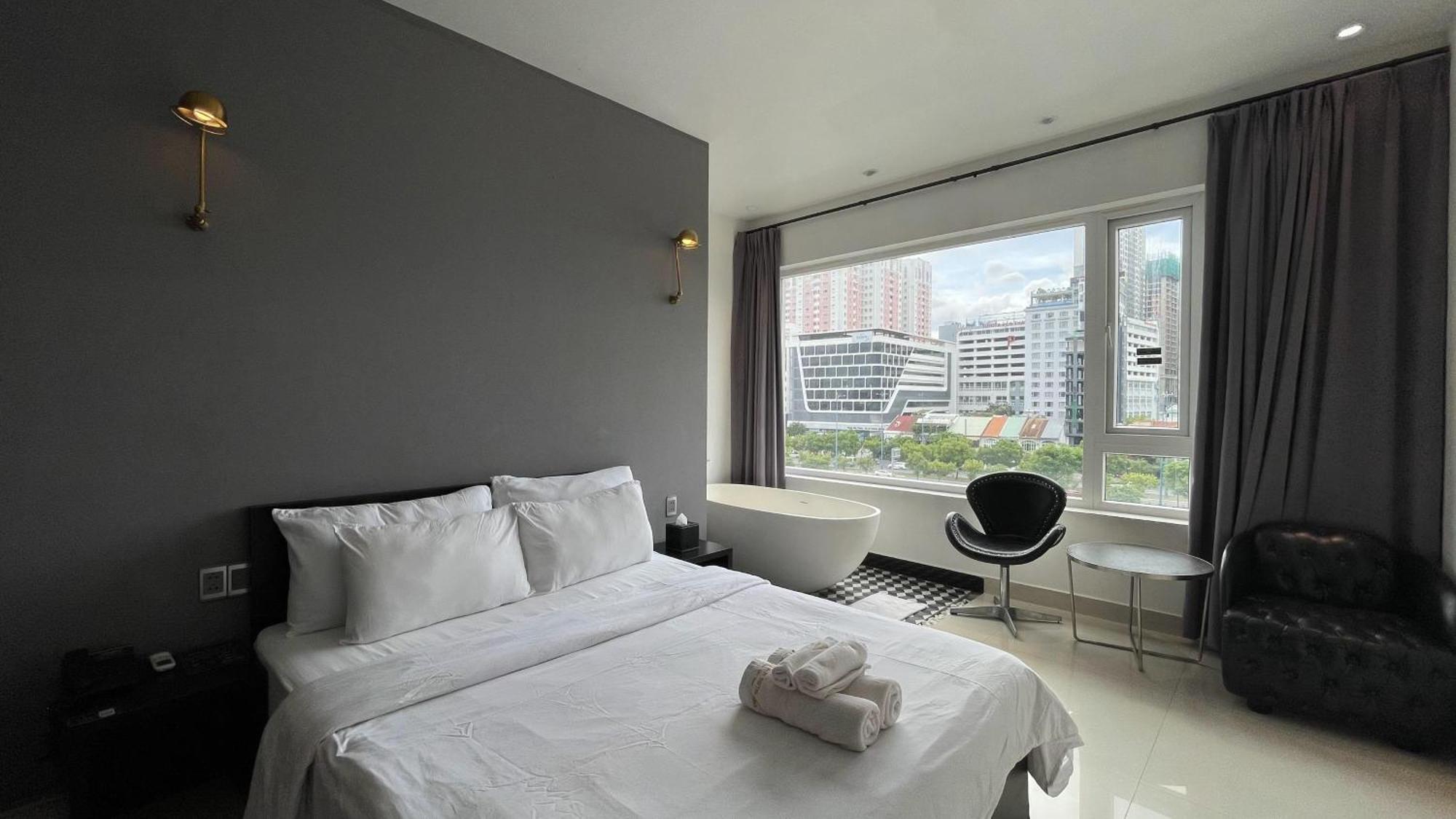 A In Hotel Riverside Ho Chi Minh City Exterior photo
